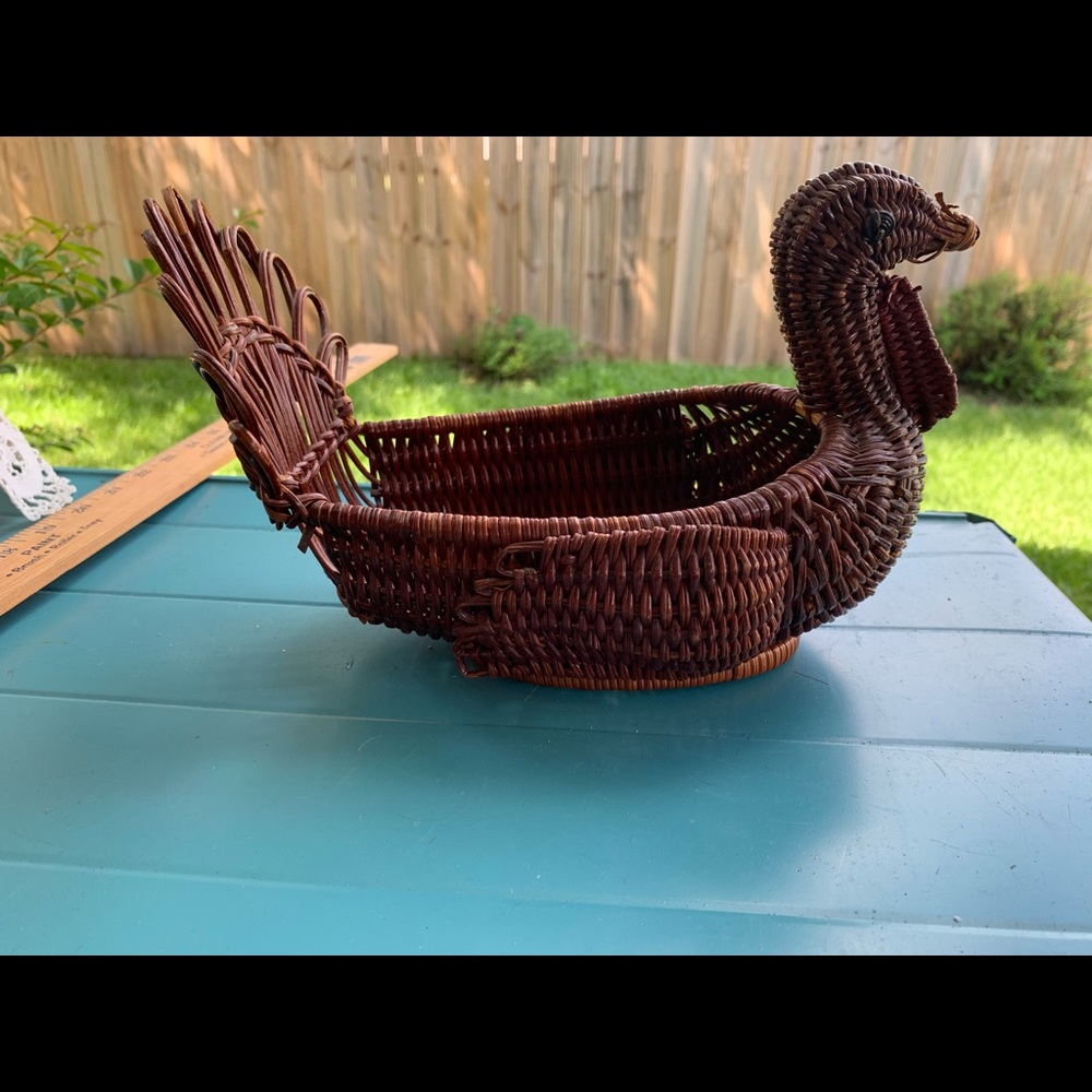 Wicker Rattan Turkey Woven Basket Display Farm House Style Vintage